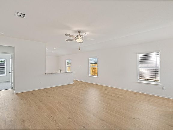 3rd image of 14616 Wahlbergs Way
