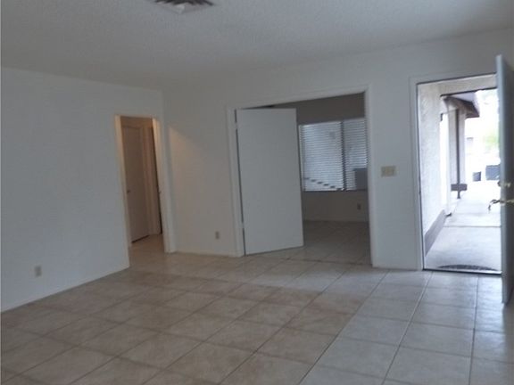4th image of 6990 Sylvan Oak Dr #0