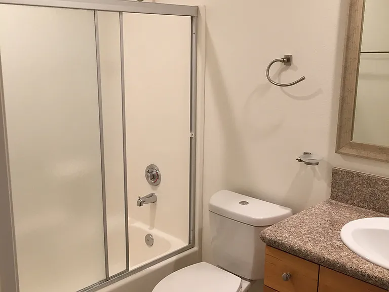5330 Satsuma Ave — Photo 34