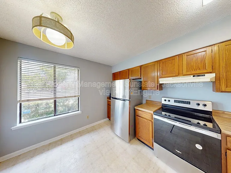11256 Windtree Dr E — Photo 8