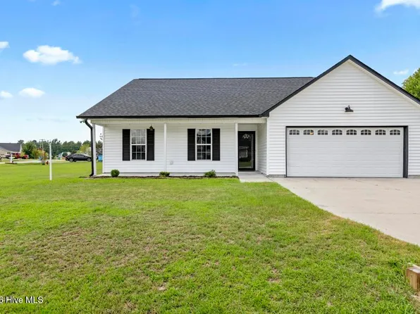 201 Chandler Simpson Ct, Beulaville, NC 28518