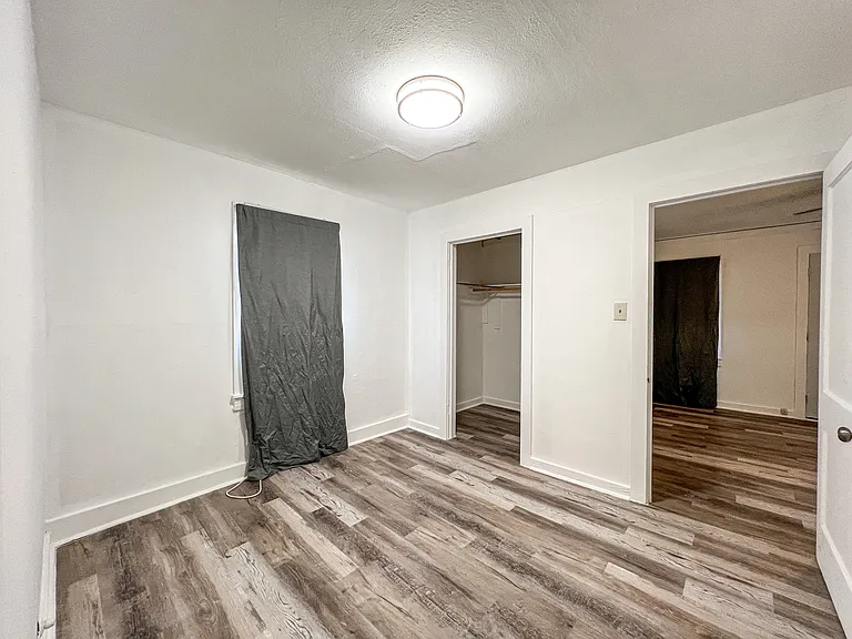 483 S Central Ave — Photo 15