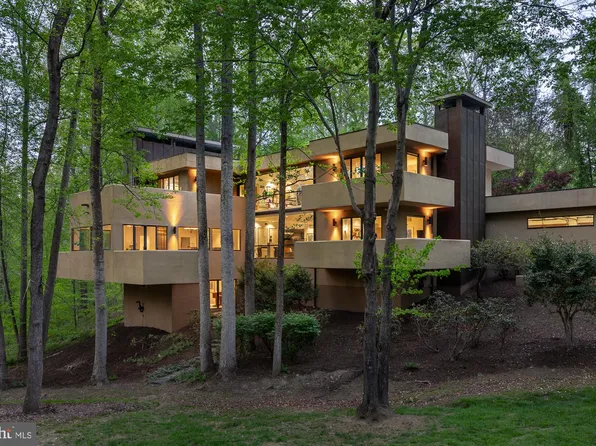 11604 Fairfax Station Rd, Fairfax Station, VA 22039