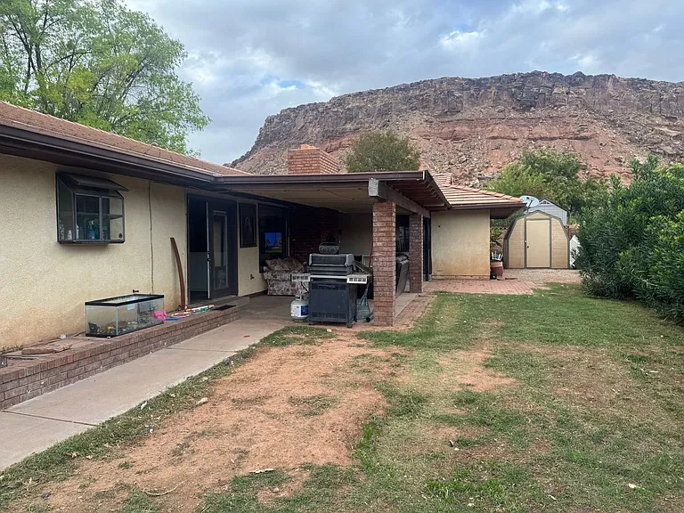 3369 Comanche Rd — Photo 2