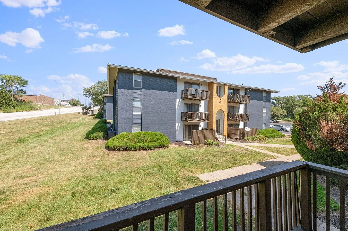 Meadowood Apartments — Photo 4