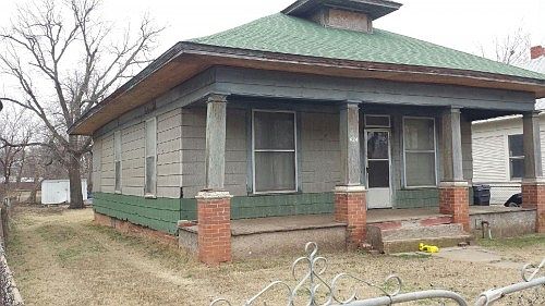 2nd image of 424 SW 12th St