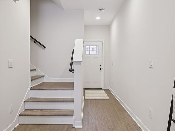 2nd image of 603 Ashton St
