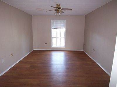 5th image of 1123 E Camellia Dr