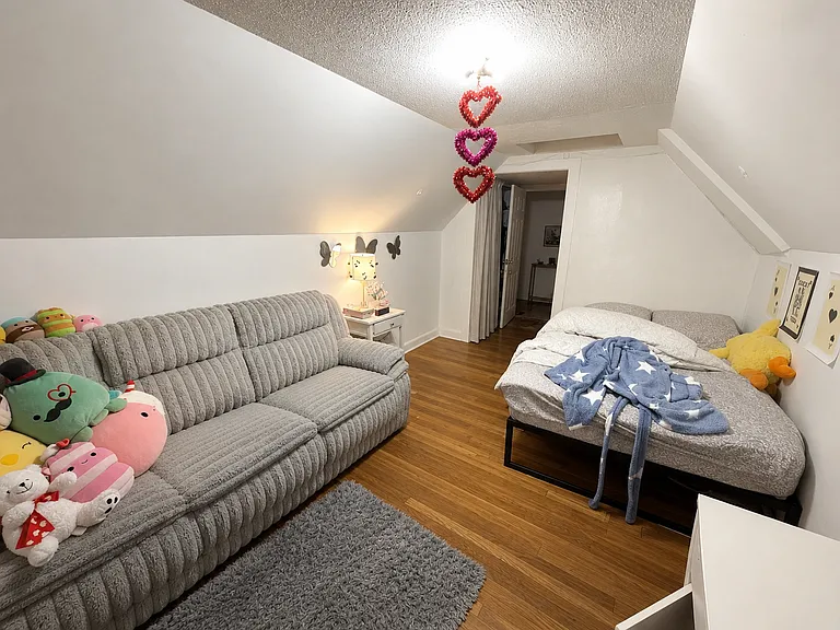 26 Greylock Rd #3 — Photo 3