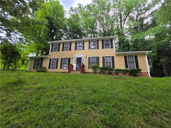 5183 McCarter Ct, Stone Mountain, GA 30088