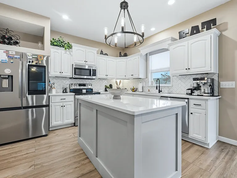 7621 Idlebrook Dr — Photo 9