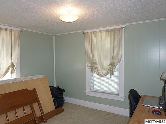 2nd image of 19275 Quince Ave