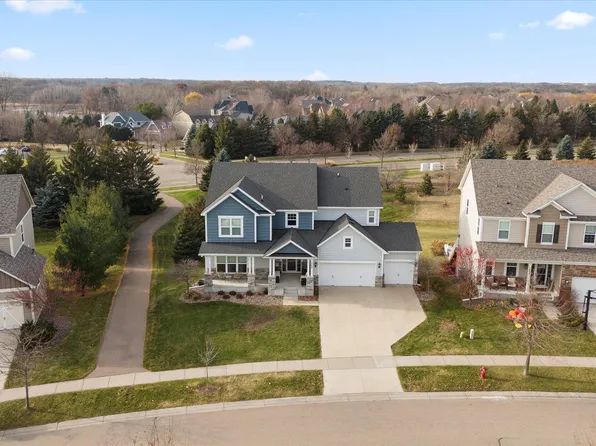 1700 Bluewater Ln, Woodbury, MN 55129