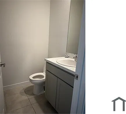 390 NE 12th St #390 — Photo 7