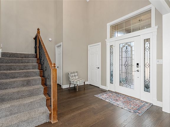 5th image of 2301 Park Ridge Way