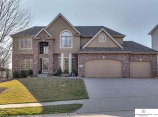 2332 S 186th Cir, Omaha, NE 68130