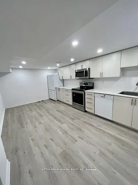 2 bed, $2,000 — Photo 2