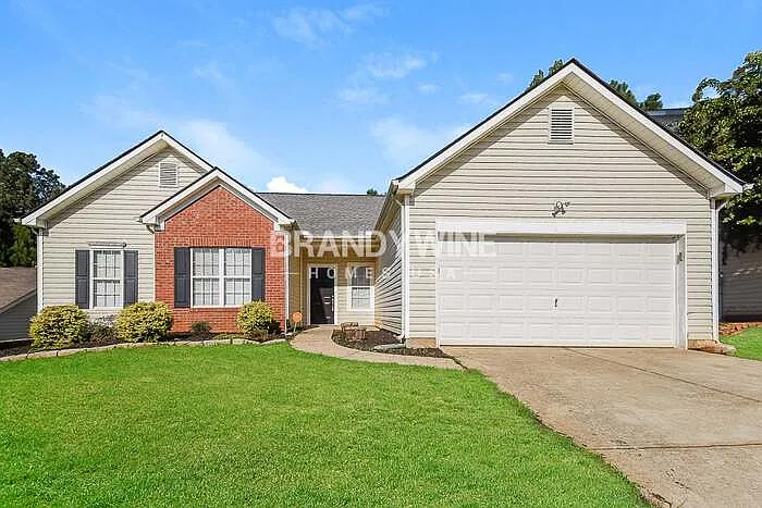 3 bed, 2.0 bath, 1482 sqft, $2,455 — Photo 2