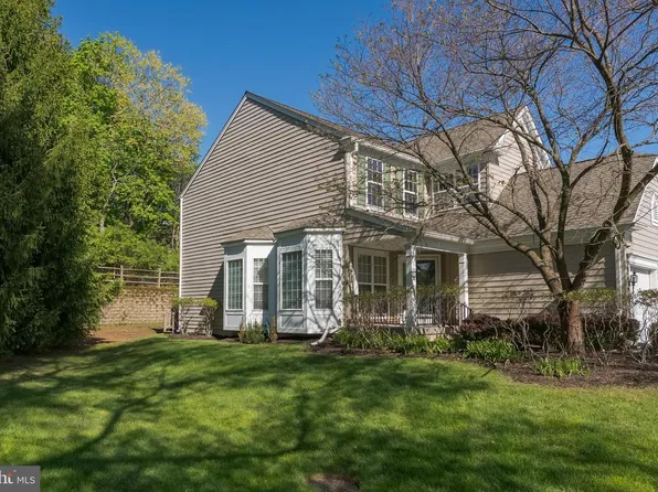 1 Hideout Ct #7, West Chester, PA 19382