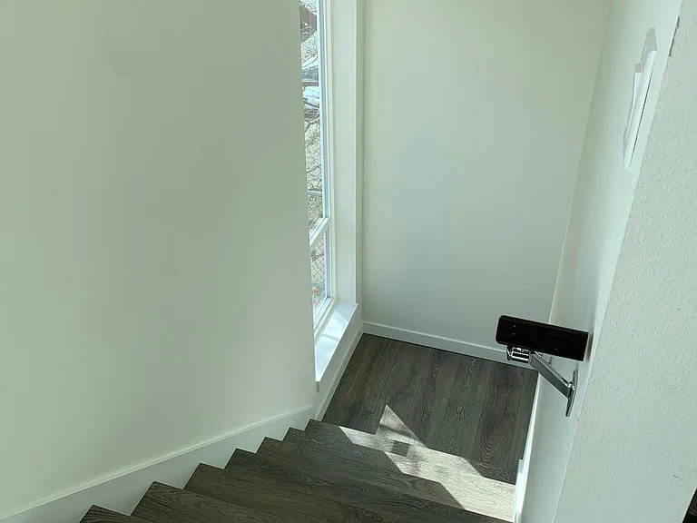Hardwood floors everywhere