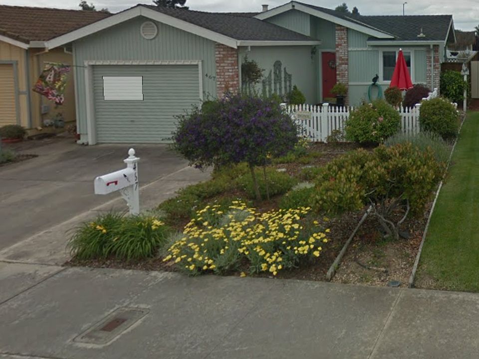 1st image of 467 Vivienne Dr