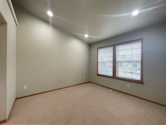 3rd image of 12206 4th Avenue Ct E