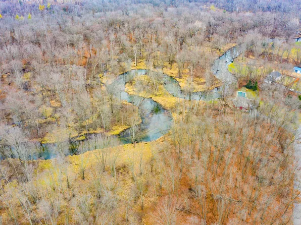 Riverview Dr, Paw Paw, MI 49079