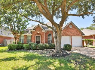 3326 Appleton Dr, Pearland, TX 77584