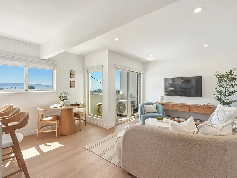 720 21st Street (Anza 20720, LLC) — Photo 2