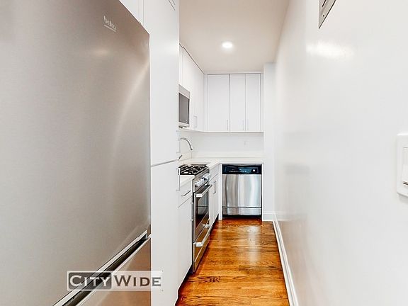 3rd image of 405 E 56th St APT 7A
