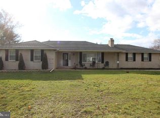 127 E Wolfert Station Rd, Mickleton, NJ 08056