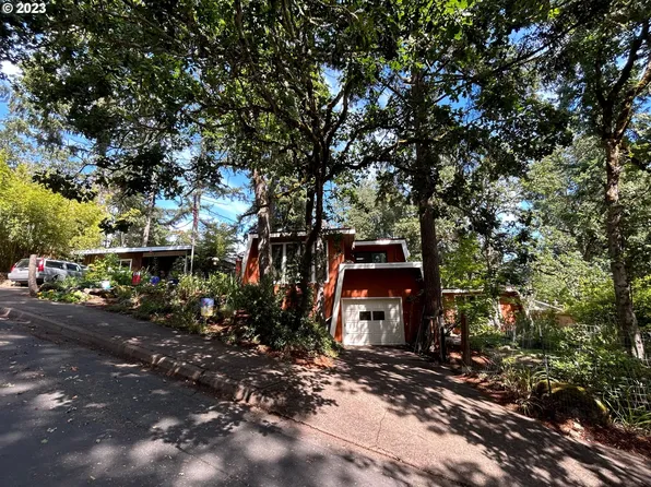 4910 Mahalo Dr, Eugene, OR 97405