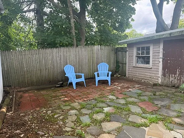 2 bed, 878 sqft, $2,450 — Photo 2