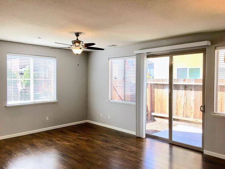 290 Slate Ave — Photo 7