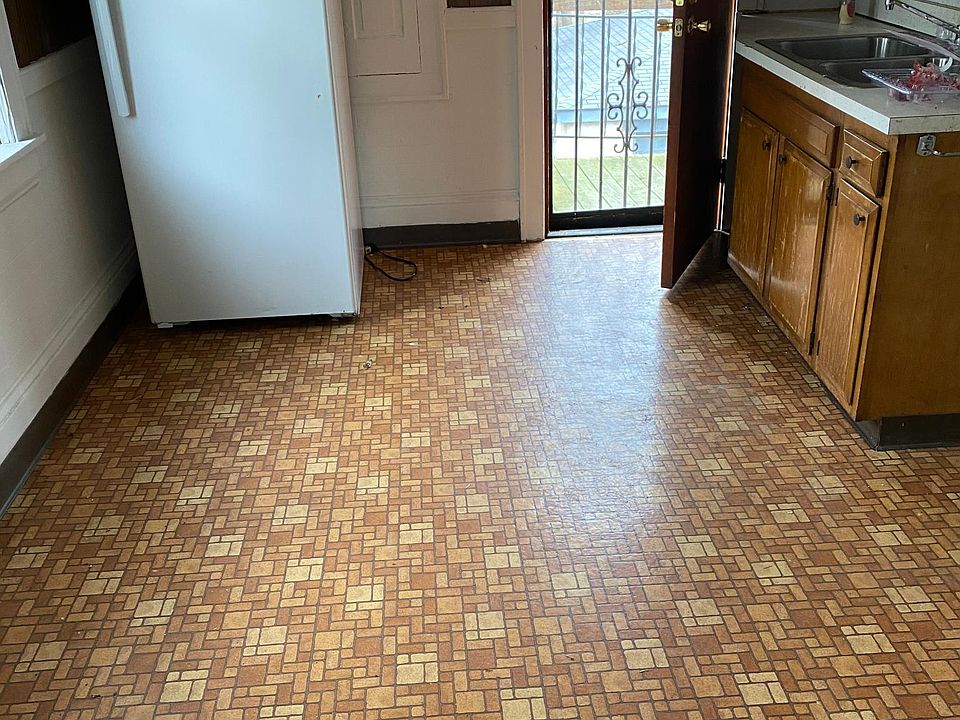1st image of 667 Dorothy Ave APT 2
