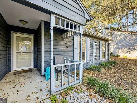 5th image of 114 Waterman Rd