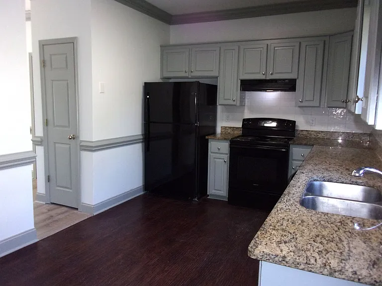 403 N Wilson St #102 — Photo 7