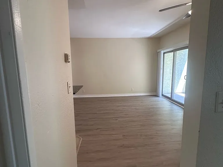 1840 VILLA ROSE — Photo 5