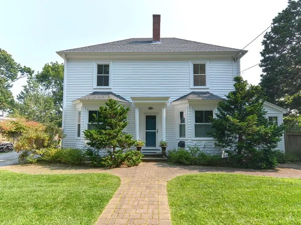 17 Everett St, Beverly, MA 01915