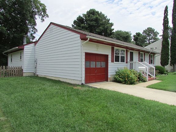 3rd image of 316 Bernard Dr