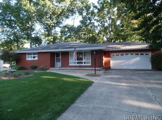 30 Black Oak Dr, Highland, IL