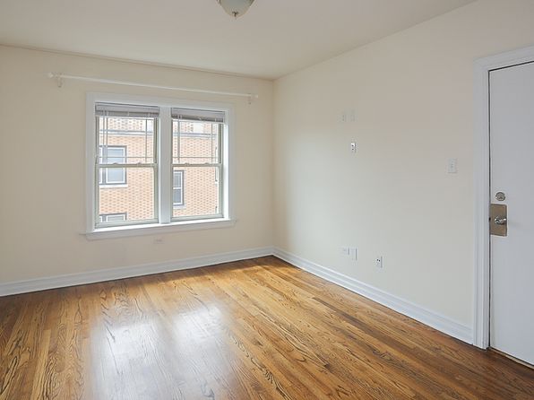 3816 1/2 N Sheffield Ave #2E