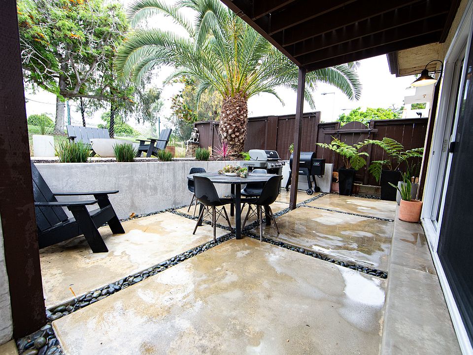 1st image of 2701 Calle Del Comercio APT 1