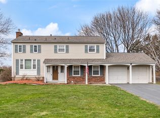 934 Little Pond Way, Webster, NY 14580