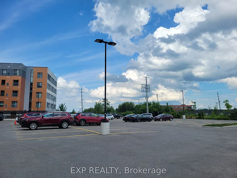 75 Barrie Rd #106 — Photo 7