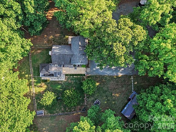 3rd image of 5114 Crow Rd