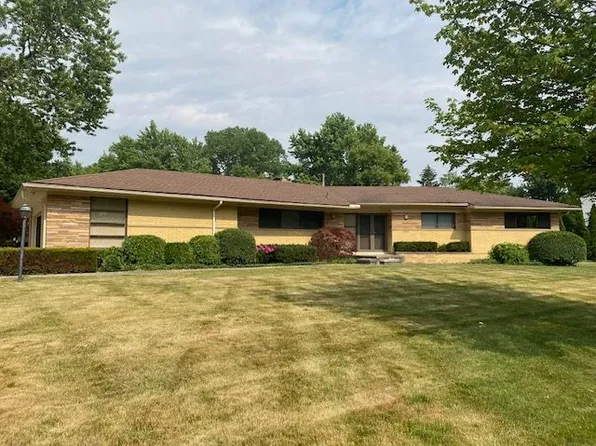 2796 Avonhurst Dr, Troy, MI 48084