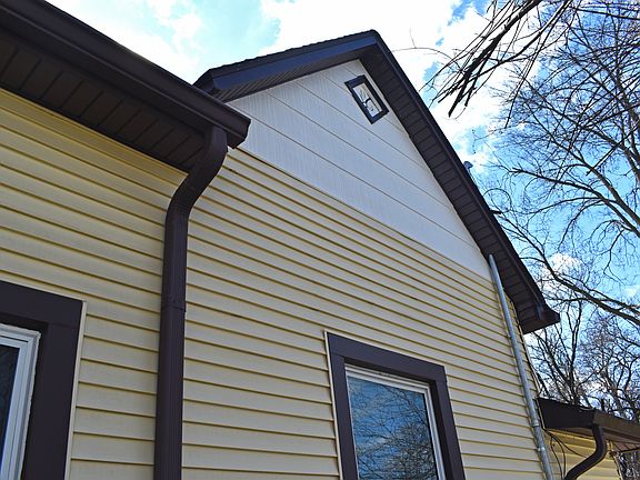 5th image of 1122 N Temple Ave