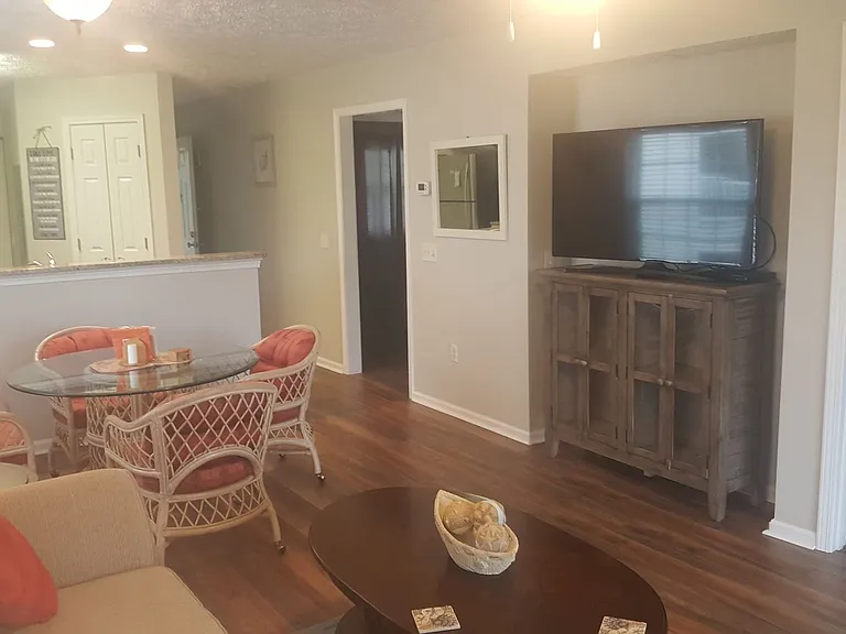 573 Blue River Ct #8F — Photo 6