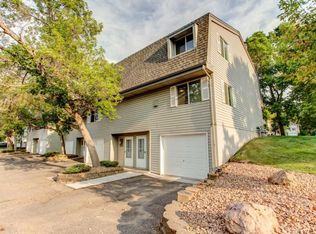 2328 Dorland Pl, Maplewood, MN 55119